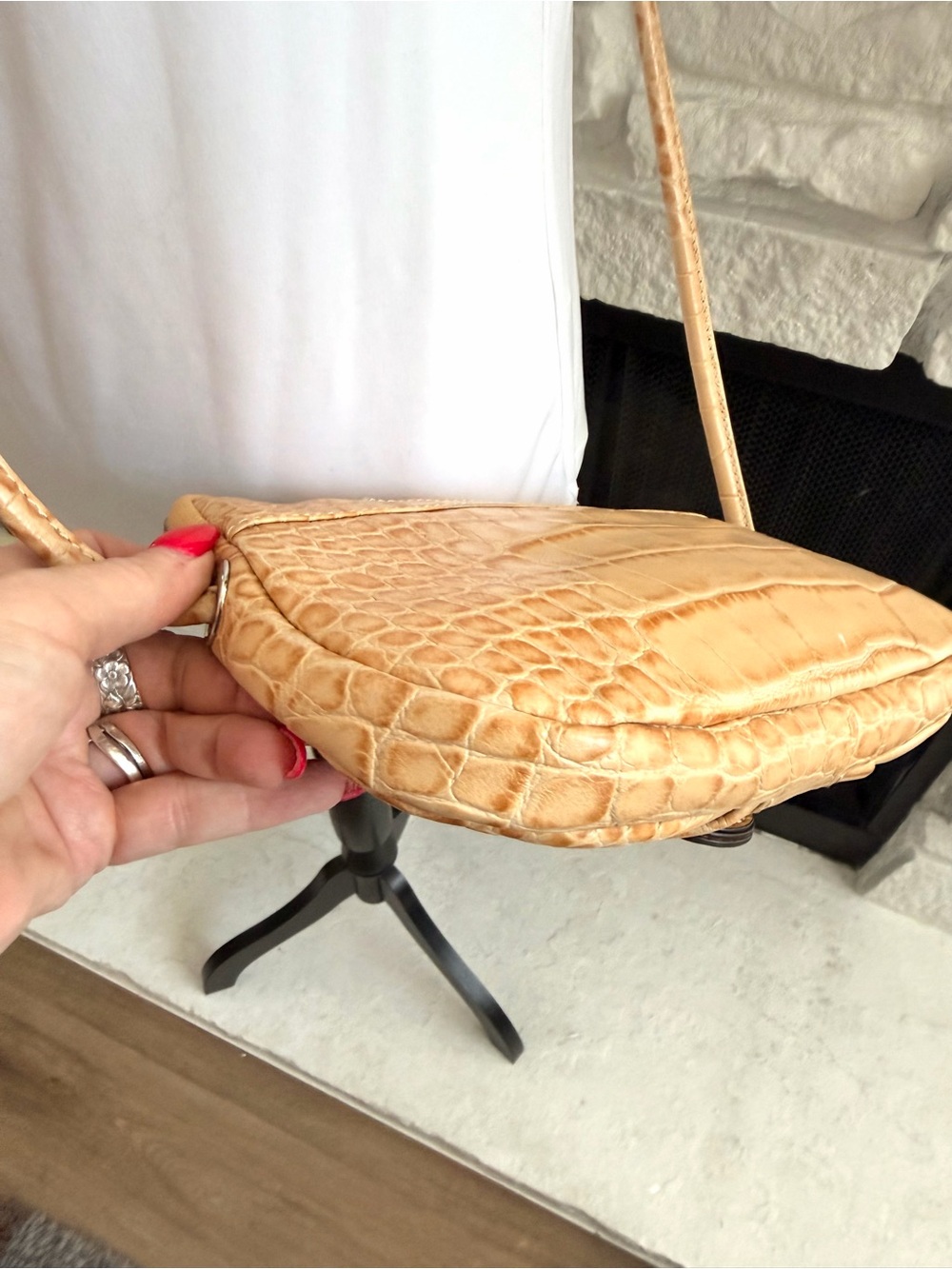 B Makowsky Tan Croc Embossed Genuine Leather Crossbody Bag Y2K - Picture 8 of 15
